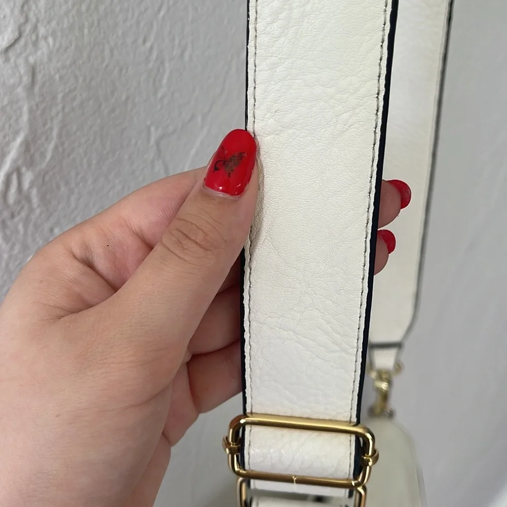 Juicy couture white cross body purse - Picture 6 of 11